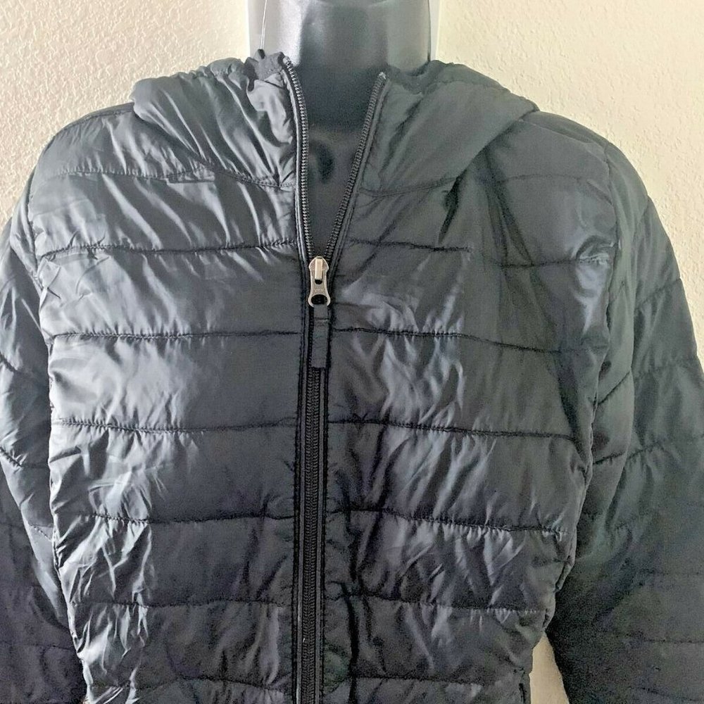Amazon Essentials Black Packable Puffer Jacket Si… - image 7
